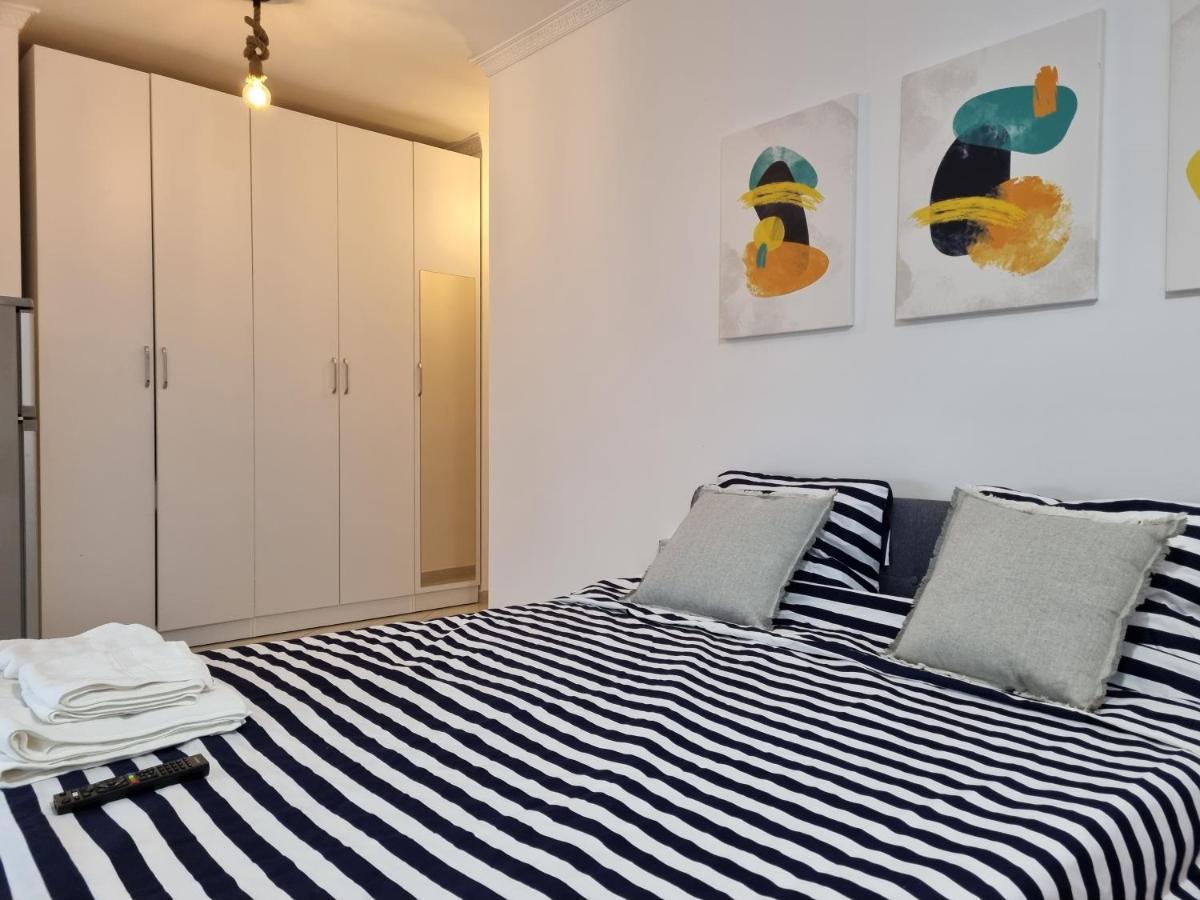 New Modern Studio In Central